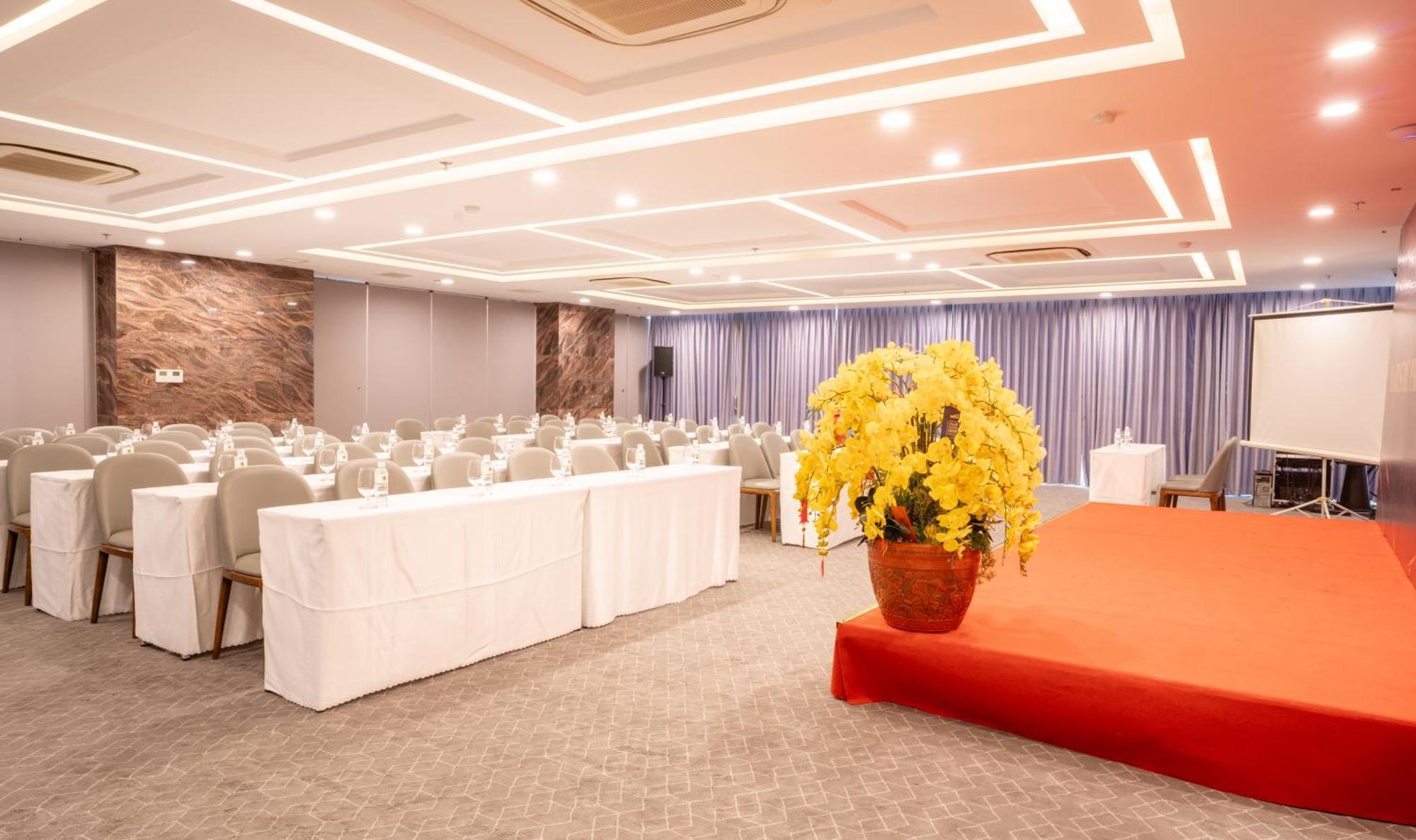 נה טראנג Majestic Premium Hotel מראה חיצוני תמונה