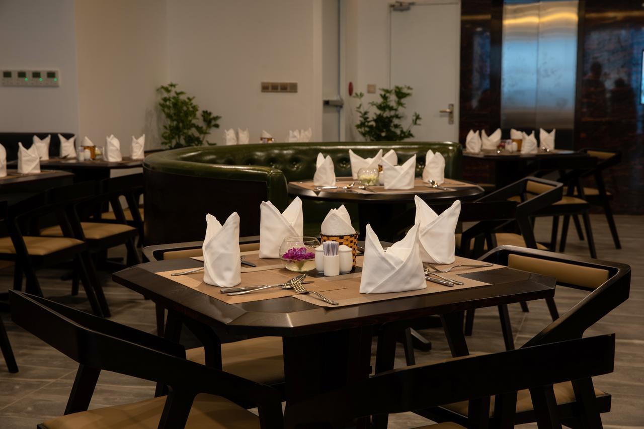 נה טראנג Majestic Premium Hotel מראה חיצוני תמונה